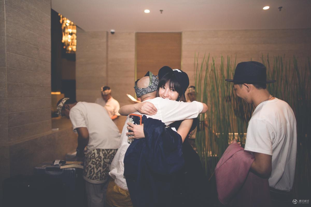 柳岩包贝尔白色礼服,柳岩包贝尔现今如何