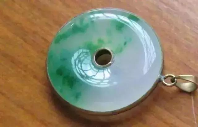 看了这些你还能买到假货吗 (这些坑爹的假货你都遇到过吗)