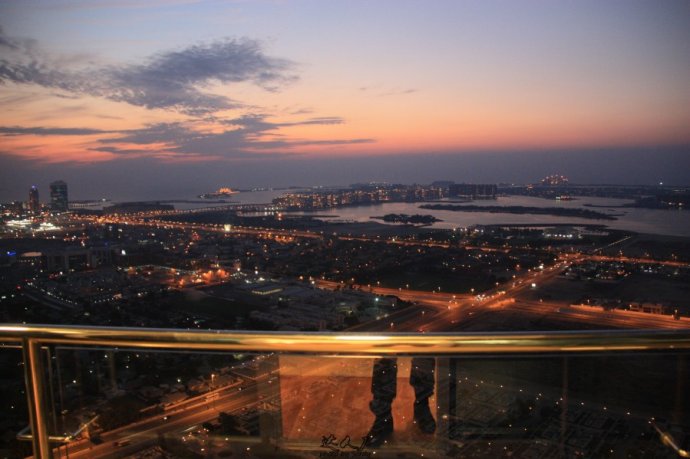 乘着地铁去迪士尼,乘着地铁去兜风