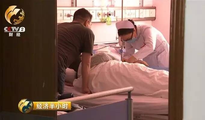 猴宝宝难产,产房一床难求到现在