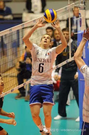 排球基础之排球扣球,排球基础球训练