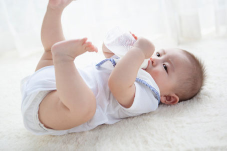 宝宝断奶后一天拉三次大便正常吗,婴儿断奶后大便一直不通怎么办