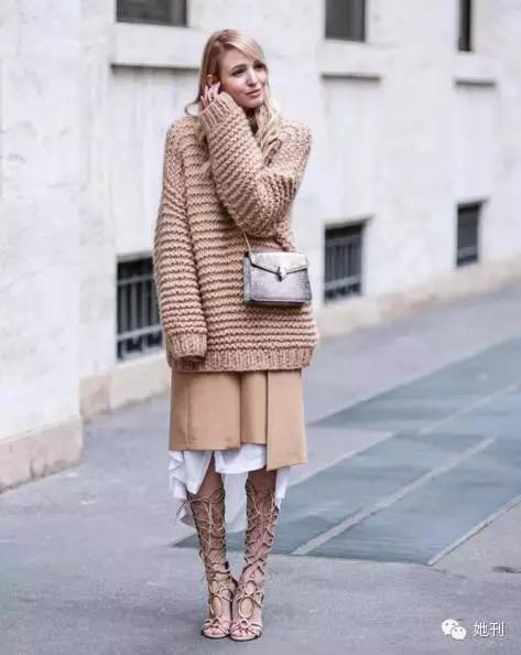 她不到160cm，却用几百块钱穿出了性价比最高的时尚教科书！