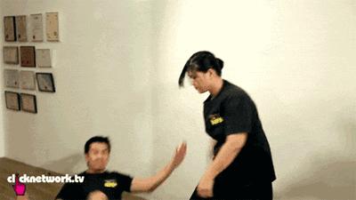 歹徒袭击自己怎么防身,女人遇到歹徒如何自救