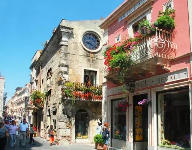 一套房的钱，在国外能买啥？看完扎心了老铁！