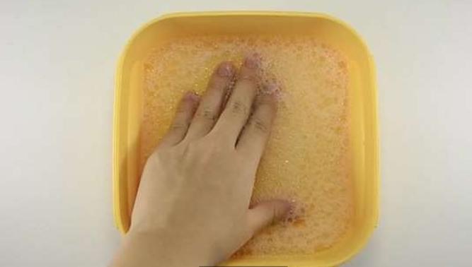 不谨慎被快干胶黏住手指怎么办？有了这些方法就不用着急了