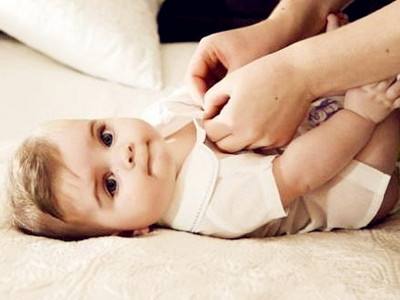 小儿疱疹性口腔溃疡怎么快速治疗,小儿疱疹的病因和治疗