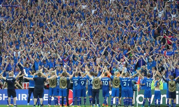 冰岛踢球的人数,冰岛几代人都在国家队踢球