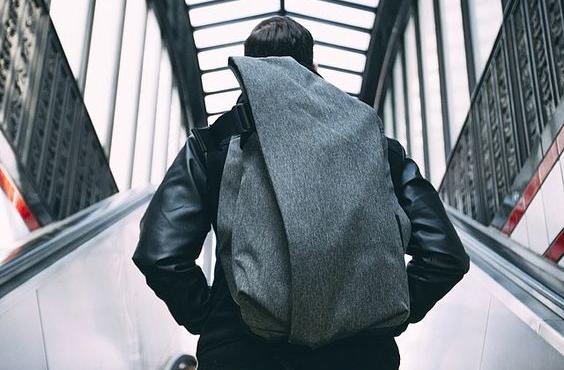 吃下这颗大安利|春季必入10款背包（男女都合适）