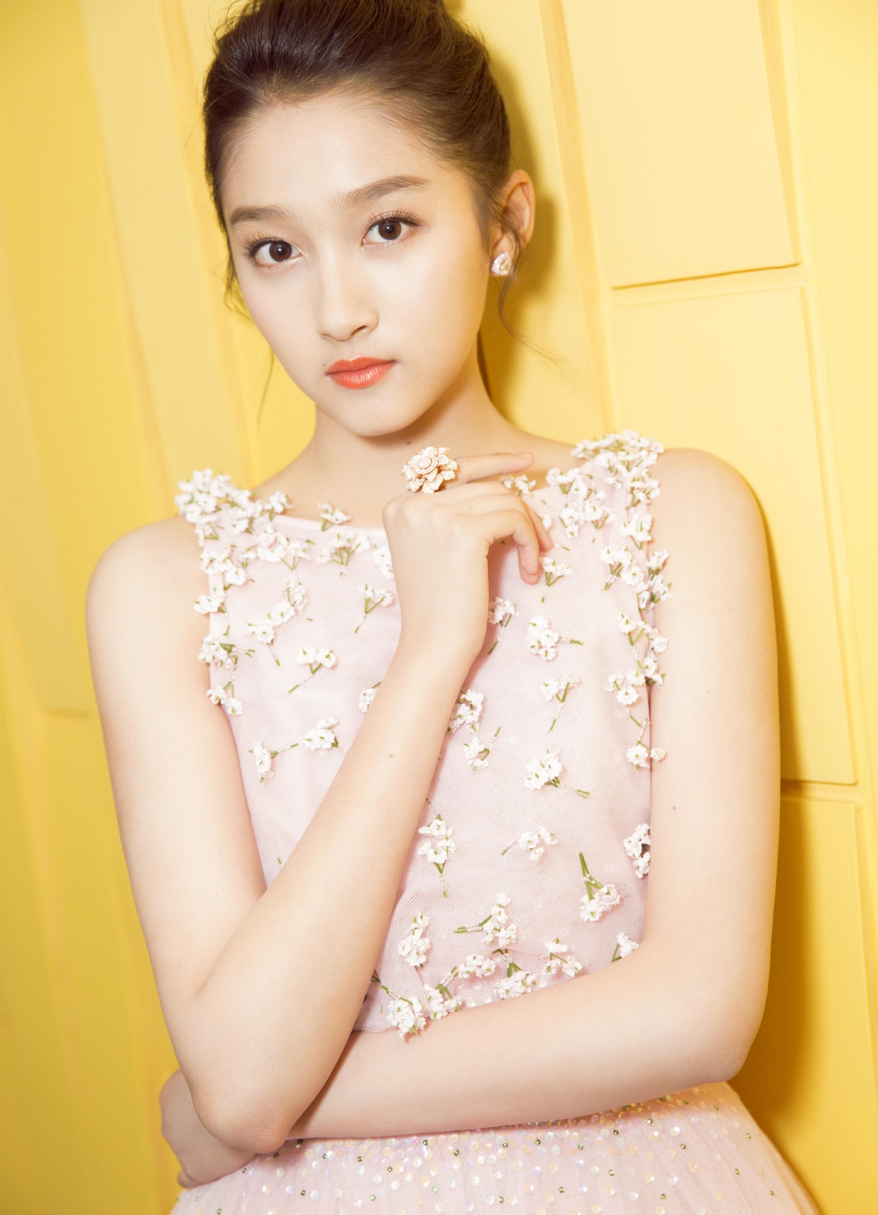 甜蜜暴击亲吻戏鹿晗关晓彤,鹿晗和关晓彤有合唱吗