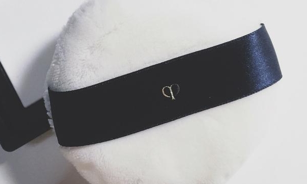 油痘肌底妆浮粉斑驳是因为什么,无瑕底妆的正确步骤