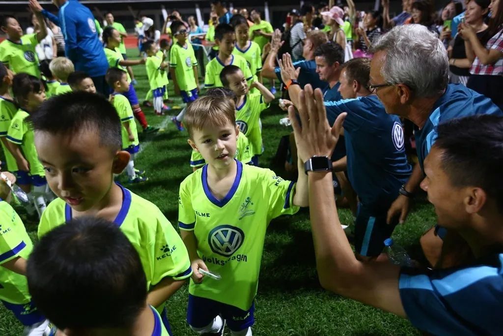 大众青训,为什么大众汽车赞助德国