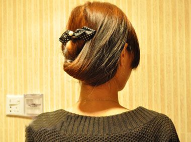 最简单的盘头发发夹,一对发夹如何编出好看的发型