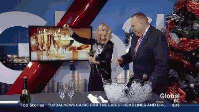 起泡酒三种开法,起泡酒如何打开不会喷