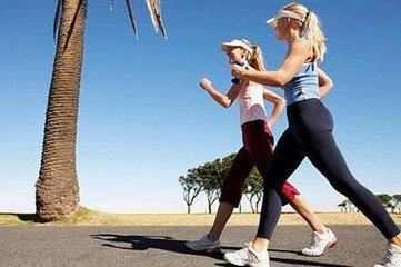 女生标准体重的算法,女生标准体重和身高对照表