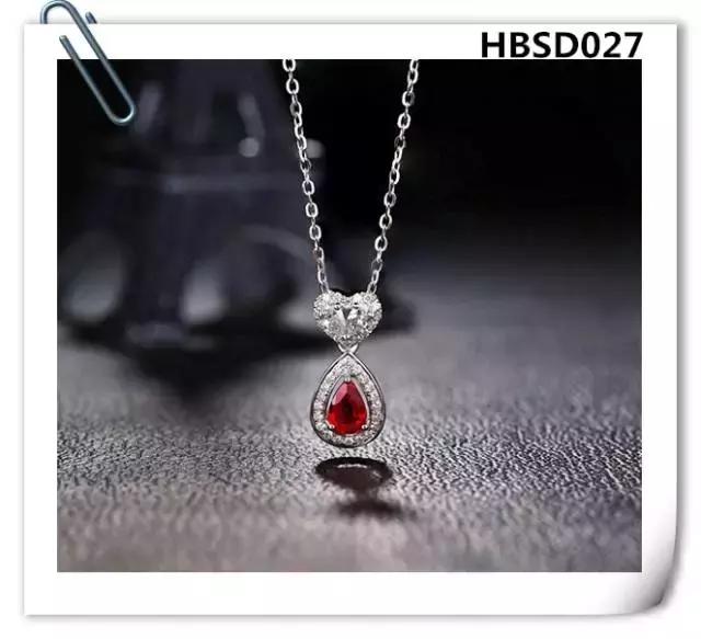 老凤祥红宝石吊坠款式,蓝宝石吊坠经典款式