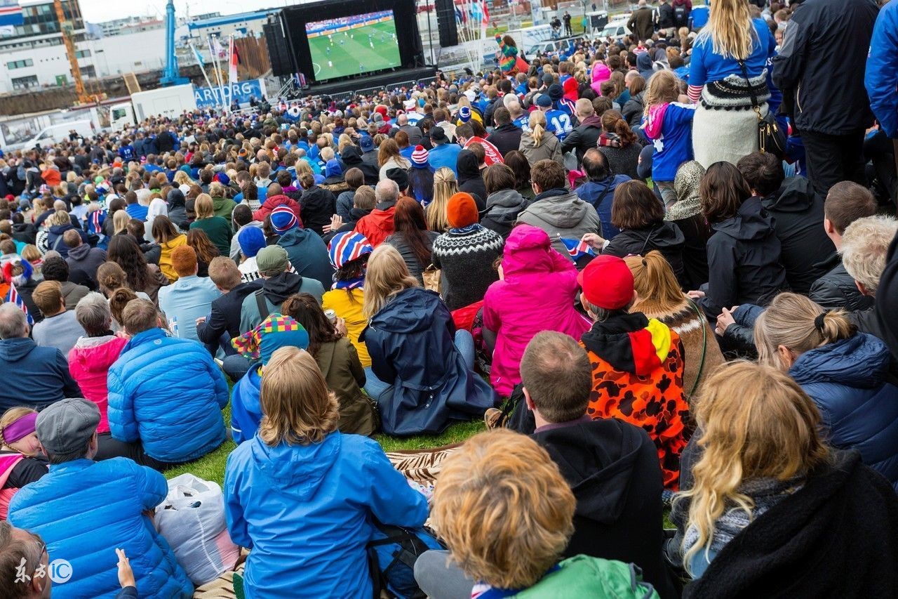 让国足汗颜！世界杯史上最小参赛国诞生，人口33万仅为中国1/4200