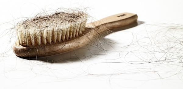 你知道吗？脱发不长，首先要防止脱发毛囊损伤和功能退化