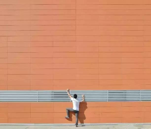 别人总说我活得不太正经，怎么办？