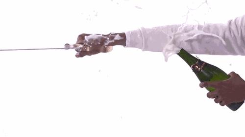 起泡酒三种开法,起泡酒如何打开不会喷