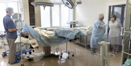 剖腹产横着开一刀还是竖着开一刀,剖腹产产房纪实