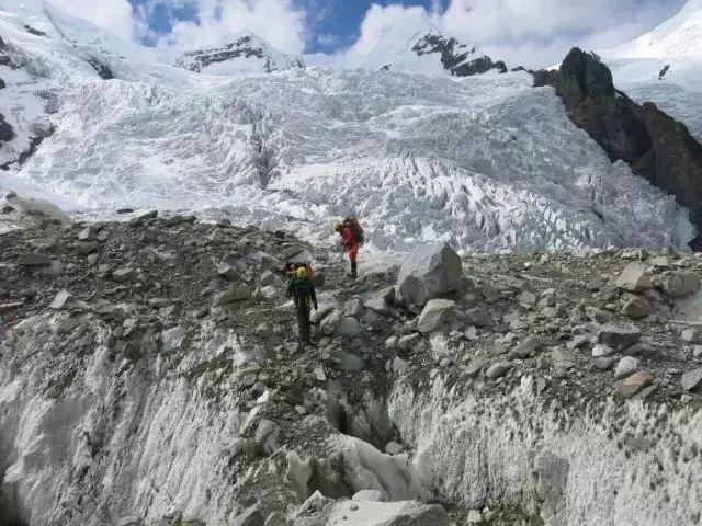 攀登贡嘎雪山死亡率,贡嘎雪山主峰有人登顶过吗