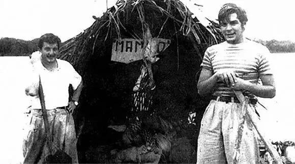 被印在衣服上次数最多的他，身中9枪而死，死后还被砍下双手