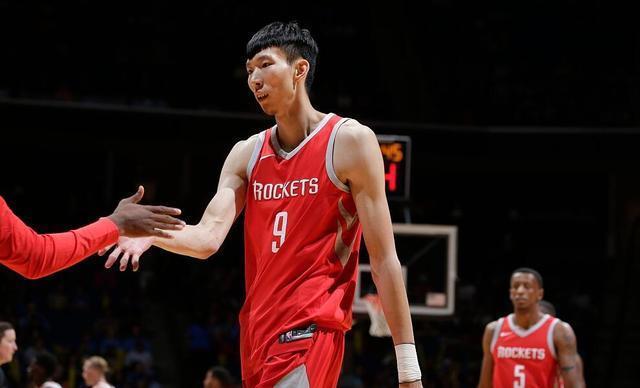 周琦郭艾伦泪目,周琦落泪完整版