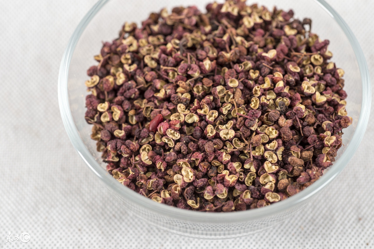 什么人不适合花椒泡脚,花椒泡脚的功效厉害吗