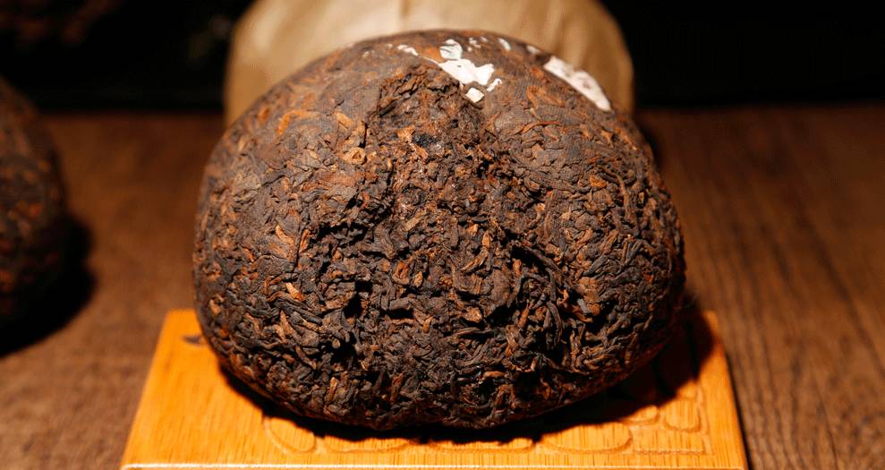 如何撬开一饼普洱茶，手把手教程