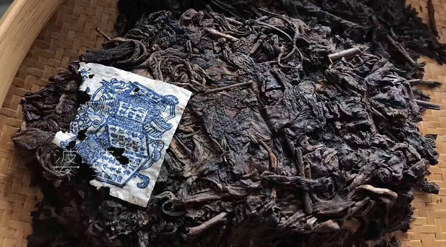 如何撬开一饼普洱茶，手把手教程