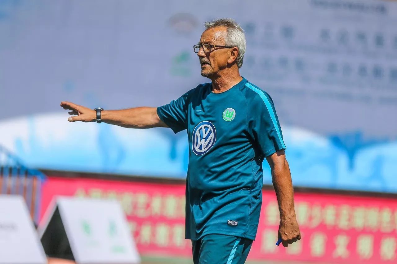 大众青训,为什么大众汽车赞助德国