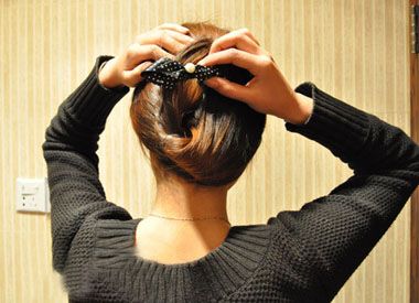 最简单的盘头发发夹,一对发夹如何编出好看的发型