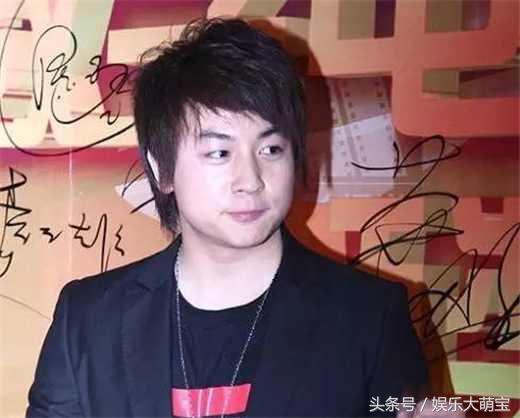 他年轻时颜值不输鹿晗,曾因长相酷似鹿晗而声名鹊起