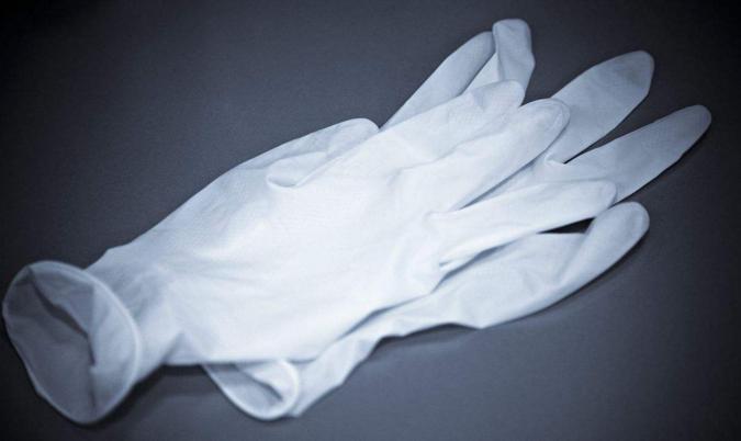 橡胶手套和乳胶手套哪个更过敏,对乳胶手套过敏怎么办