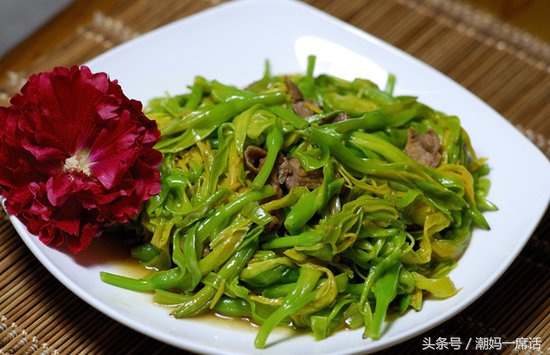 告诉你一个解决催乳下奶的小窍门,给母牛催奶有什么方法或药