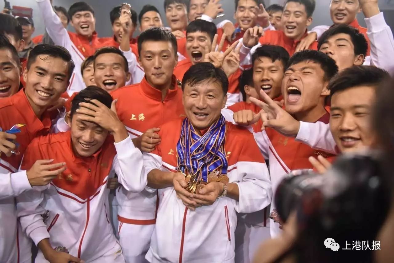 国足最新集训名单上港有几名球员,国足23人大名单上港