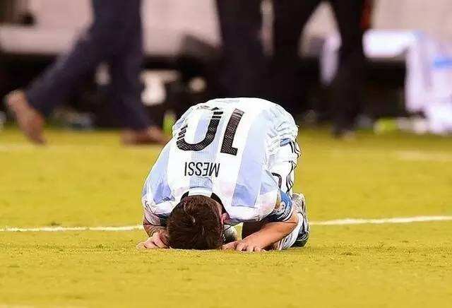 足球世界里的温情时刻,足球里的世界