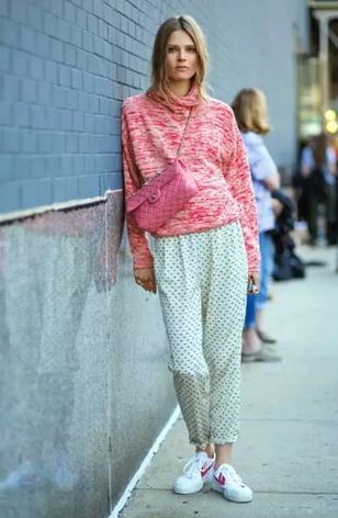 杨幂网红回力鞋,杨幂刘雯的时髦感