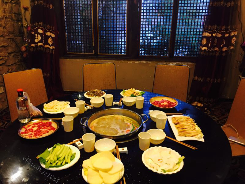 成都到稻城亚丁包车,成都到稻城亚丁包车自驾游攻略