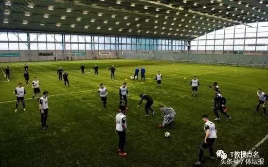 中国球迷在世界杯现场哭了,为什么冰岛能进入世界杯