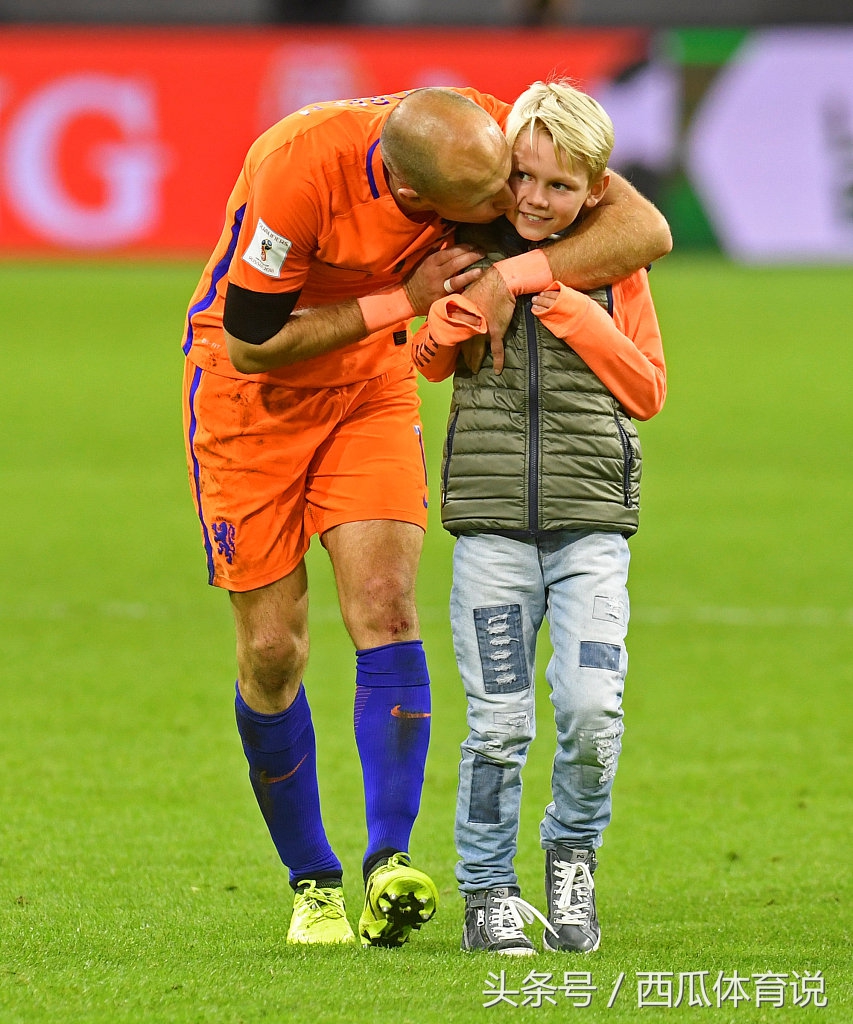 罗本泪奔,罗本世界杯哭泣