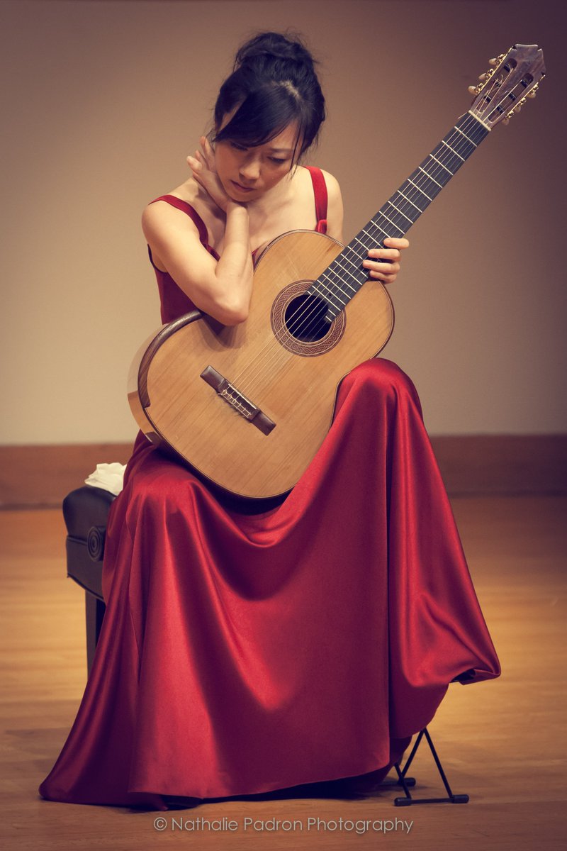 古典吉他大师杨雪霏经典代表作,杨雪菲古典吉他音乐会演奏视频