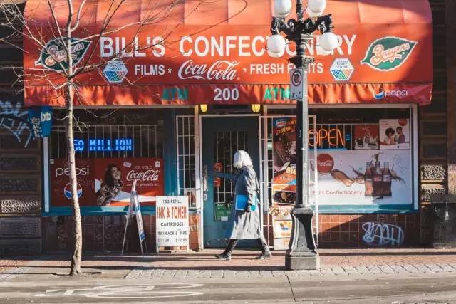 荒野猎人小李子救印第安女人,荒野猎人小李子遇到暴风雪