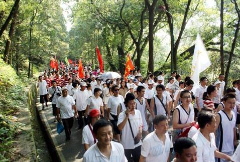 A4腰、慈善法、山寨应用一周新闻热词总结（3.13-3.19）