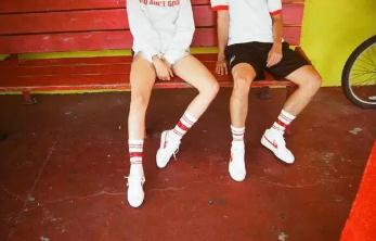 杨幂网红回力鞋,杨幂刘雯的时髦感