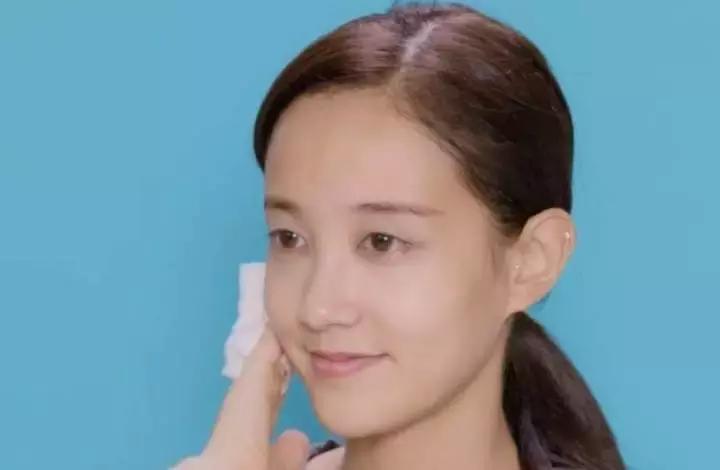 蜂蜜面粉自制美白面膜,面粉做面膜有多好用呢