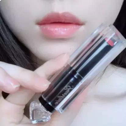 经常断货看看这些明星们用的口红吧