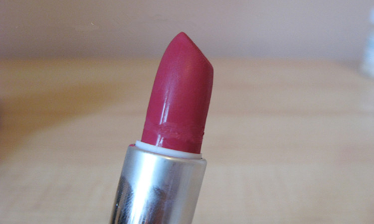 折断的口红,断掉的口红怎么恢复原样