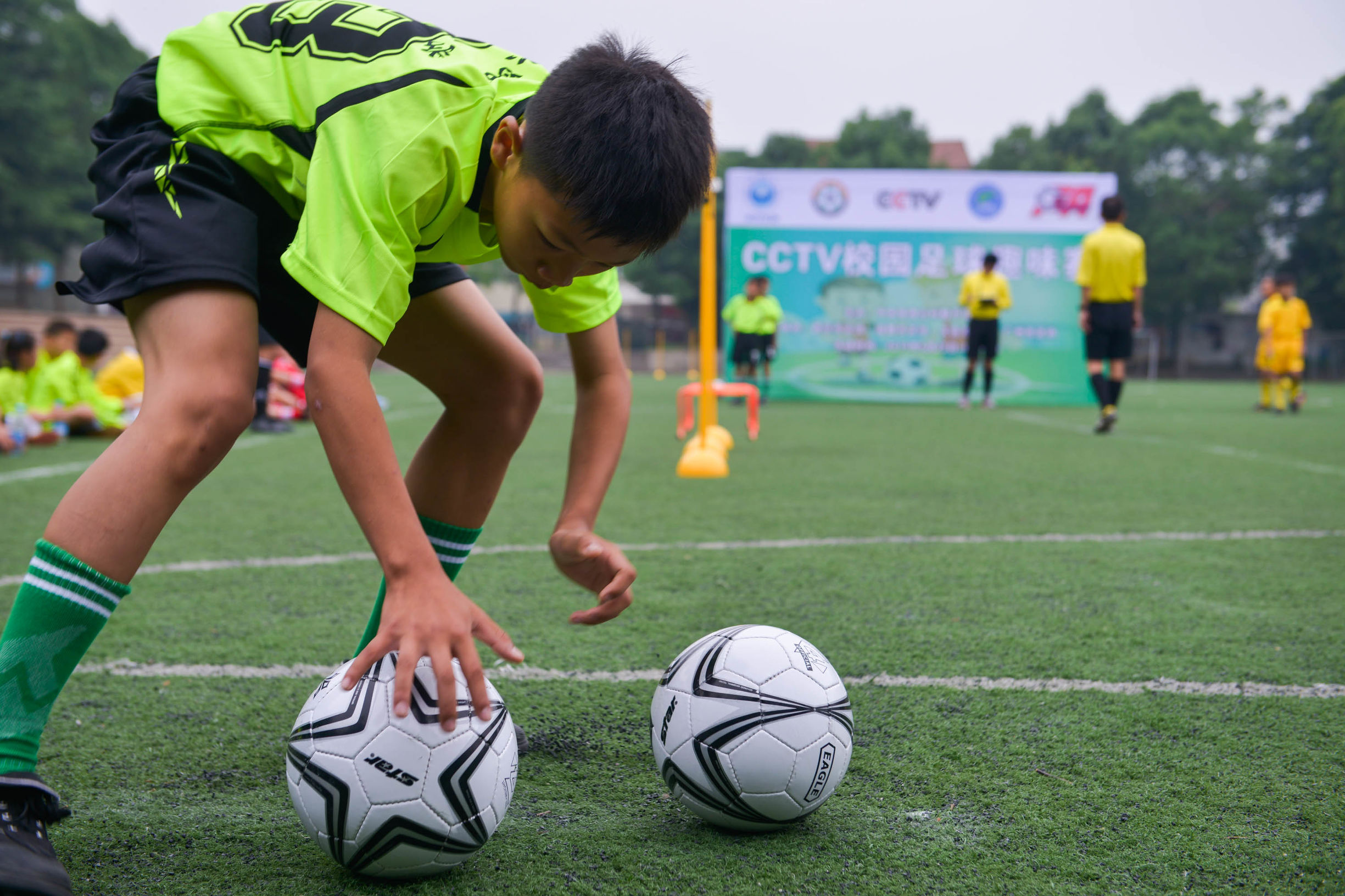 30万大于13亿？这个算数我不懂！请足协领导来解答